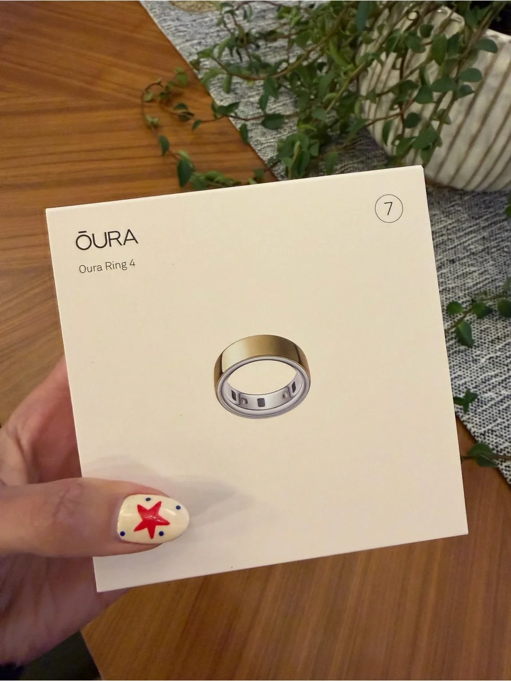 BRAND NEW IN THE BOX - Oura Ring 4 Gold size 7